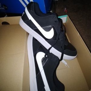 Nike SB Delta Force Vulc